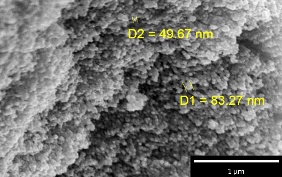 Detail of the fractured ceramic surface captured with SE detector at 10 keV accelerating voltage