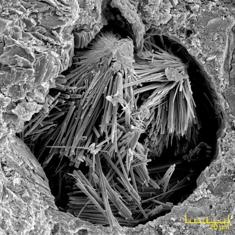 Ettringit in concrete Ettringit in concrete